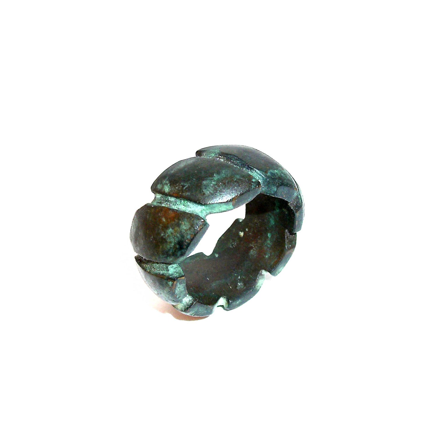 Bronzering mit grüner Patina