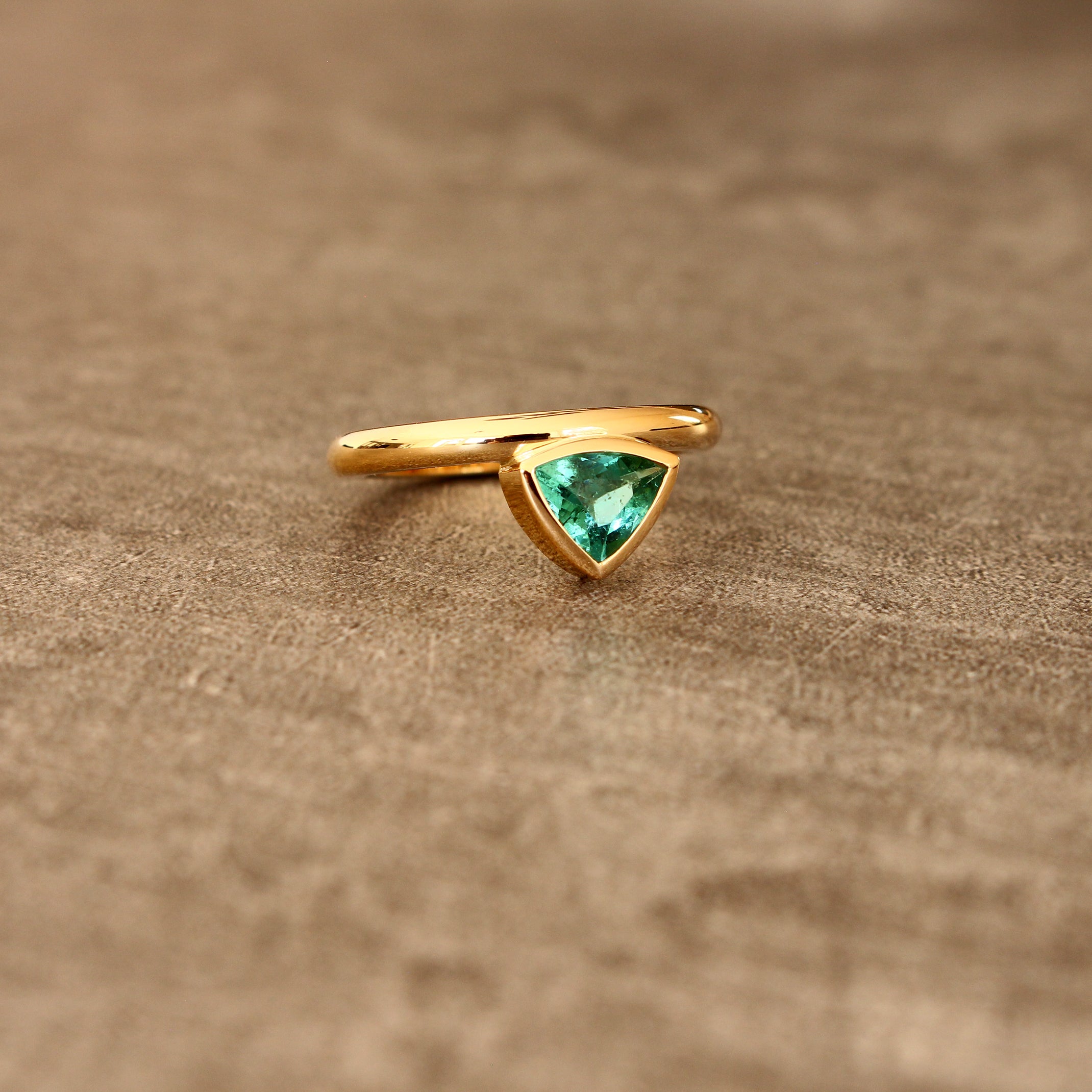 Goldring mit Turmalin Trillion