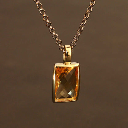 Goldanhänger mit hellem Citrin im Schachbrettschliff – 14ct. Gold