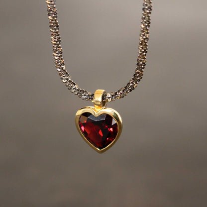 Goldanhänger 14ct. mit Granatherz