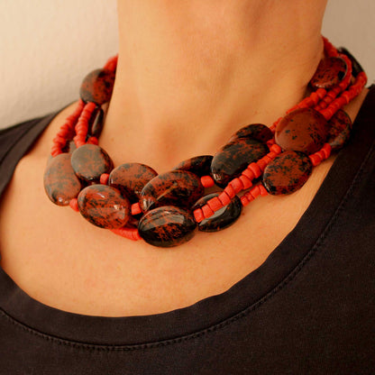 Korallcollier mehrreihig mit Mahagoniobsidian, Statement-Halsschmuck Detail
