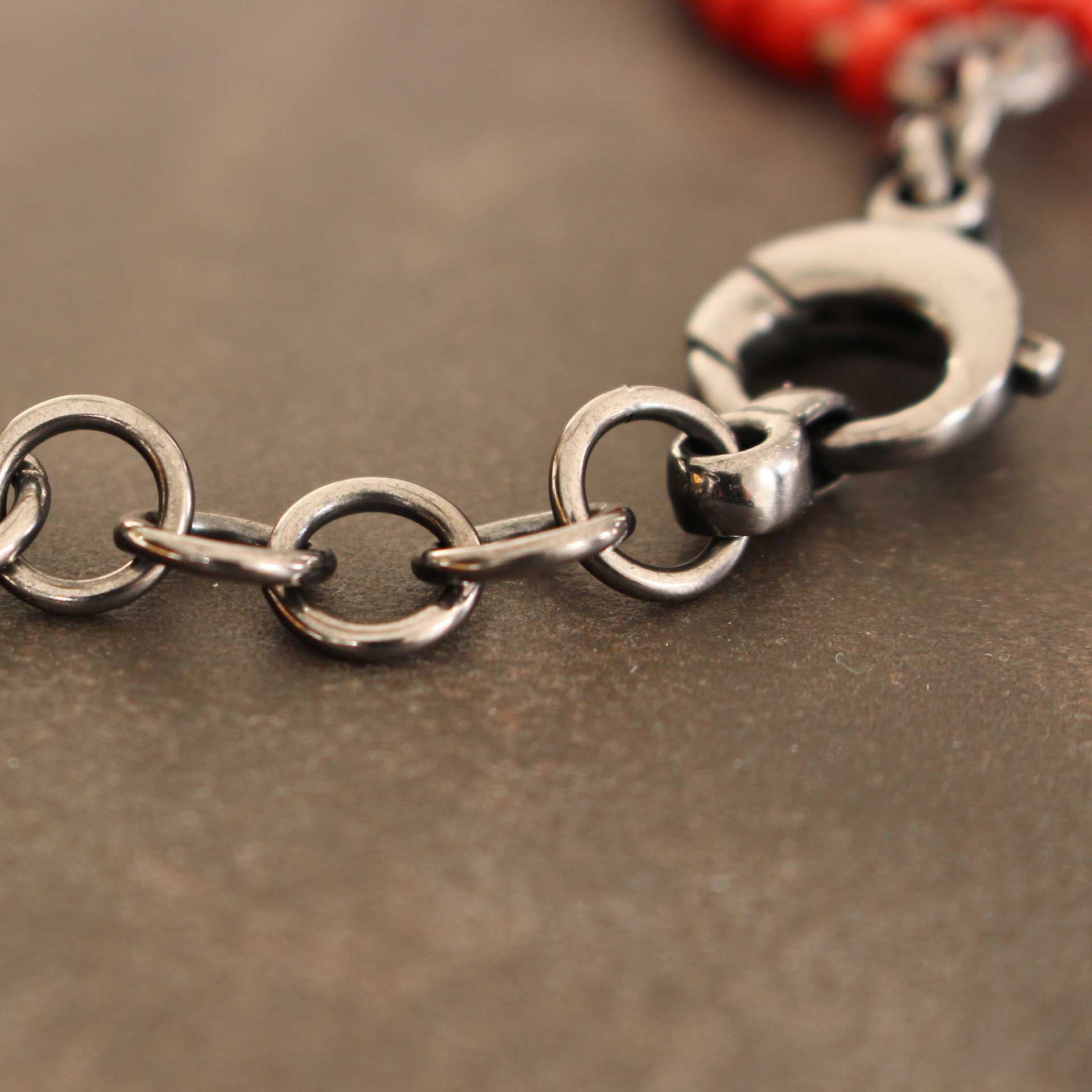 Luxus Korallcollier Sardinien, mehrreihiger Choker in Tomato-Red