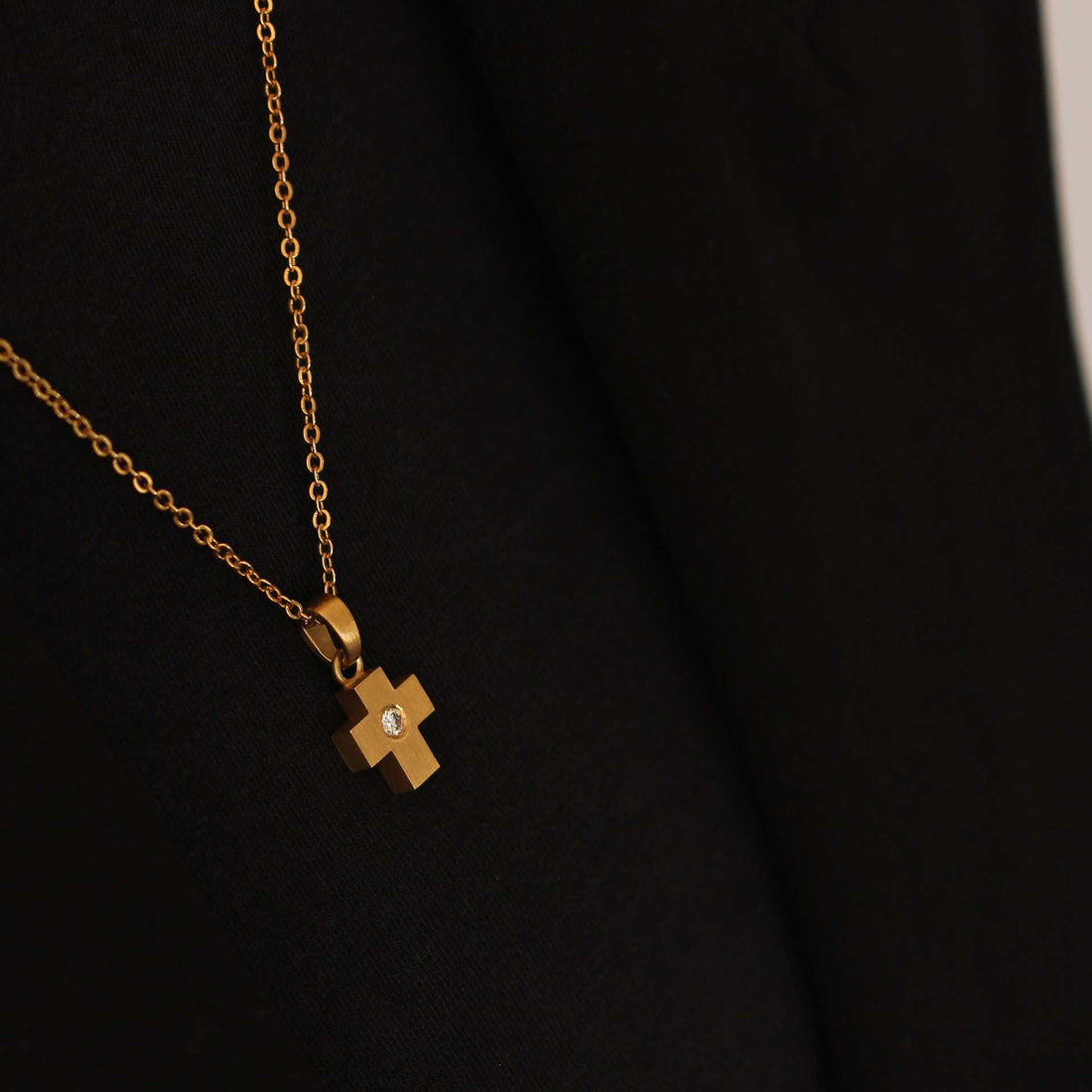 Kreuzanhänger Gelbgold 14 ct. Brillant