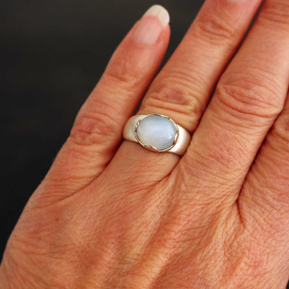 Silberring mit Mondstein – ovaler Cabochon