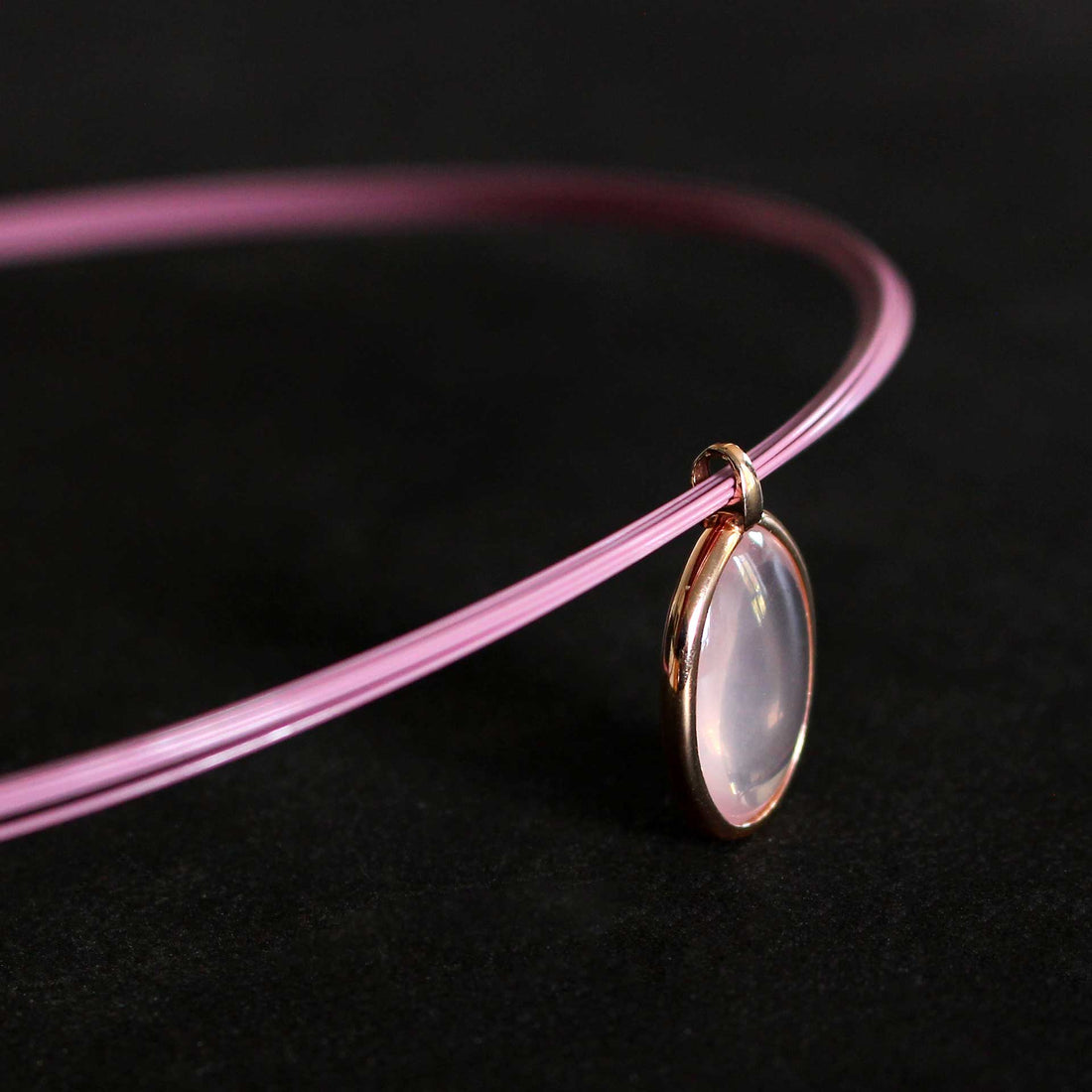 Rosenquarz Goldanhänger