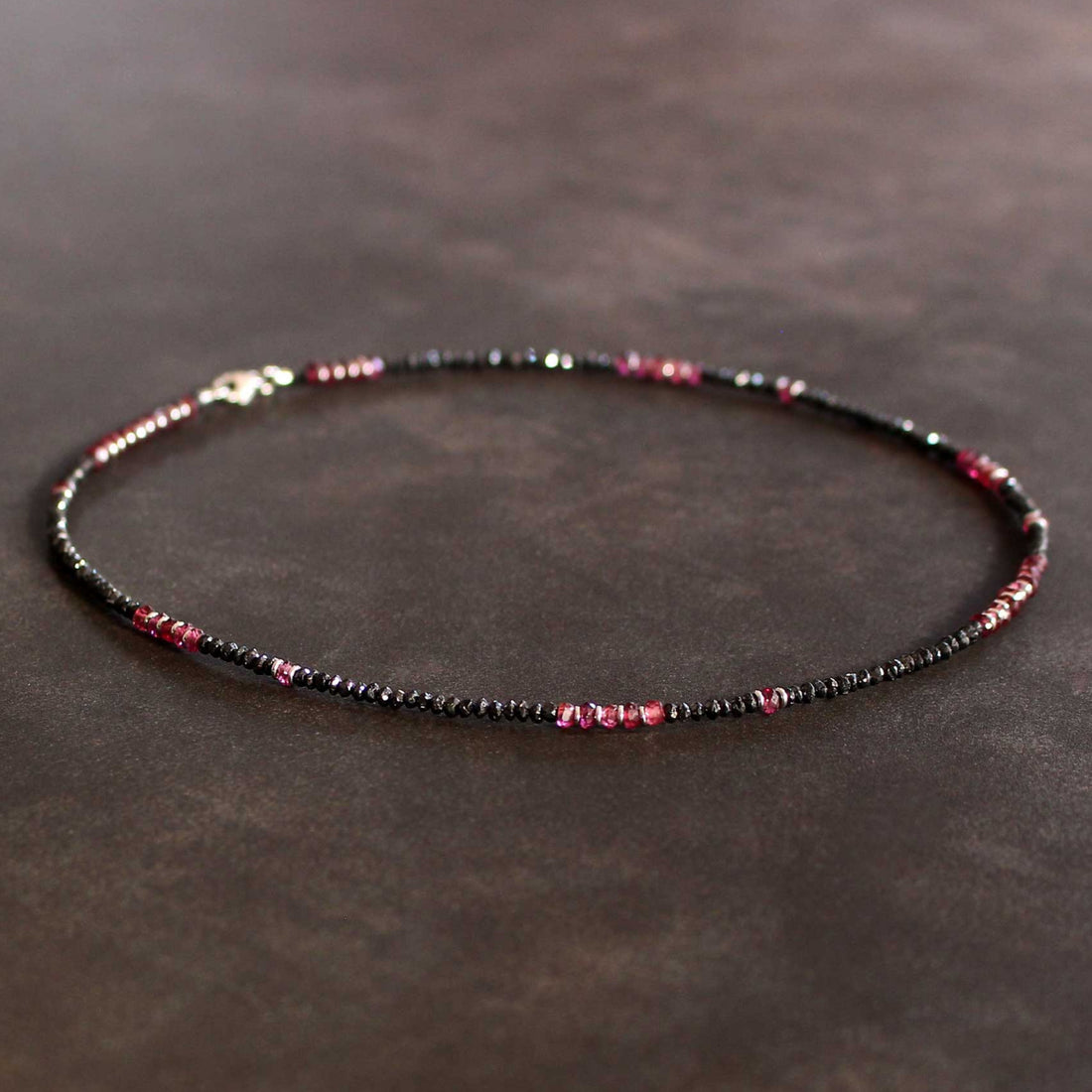 Schwarze Diamantkette Weissgold 18ct